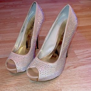 Jennifer Lopez stilettos